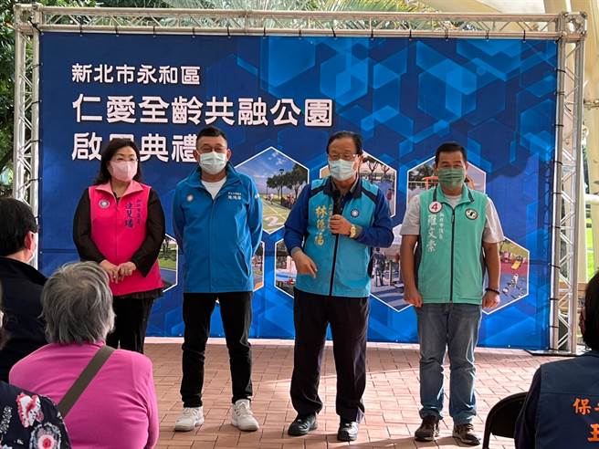 立委林德福、副議長陳鴻源、議員連斐璠、羅文崇致詞。（李奇叡攝）