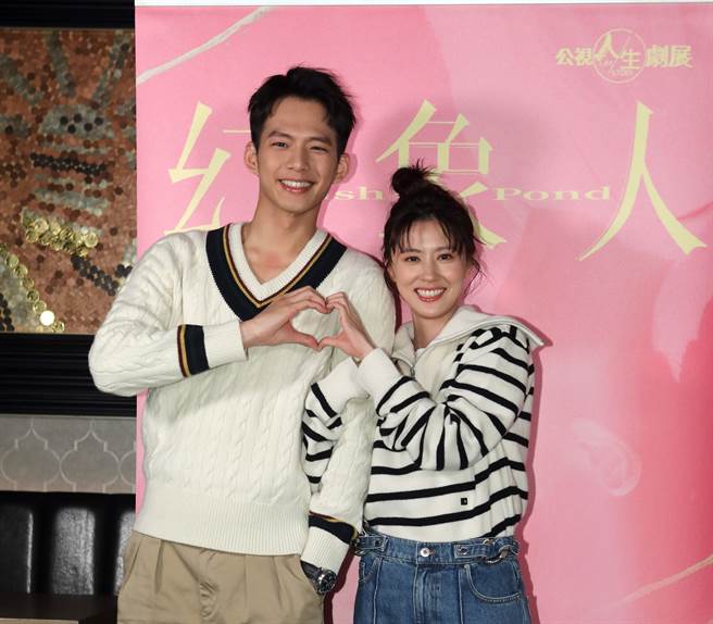 公视人生剧展《幻象人》主角吴念轩（左）、林予晞出席媒体茶叙。（公视提供）