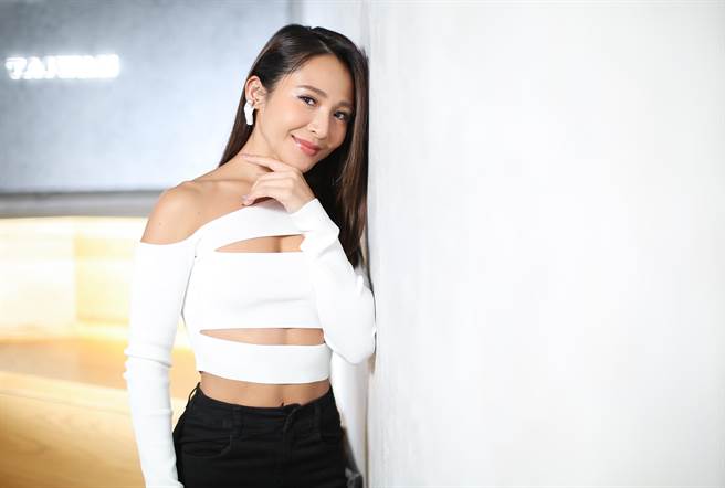 梁文音新专辑《好好对待她》诚实纪录下自己的经歷与心声。（陈俊吉摄）