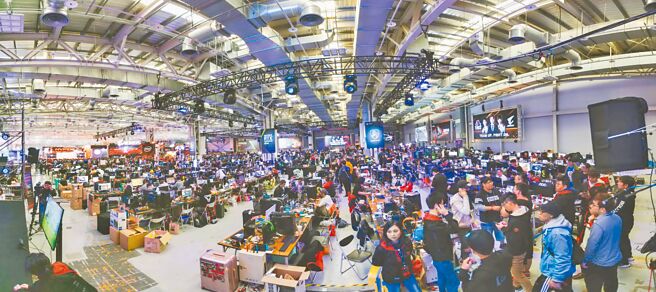 800席BYOC的門票，自開賣後立刻銷售一空，匯集各地重裝玩家齊聚拚場。圖／利漢民