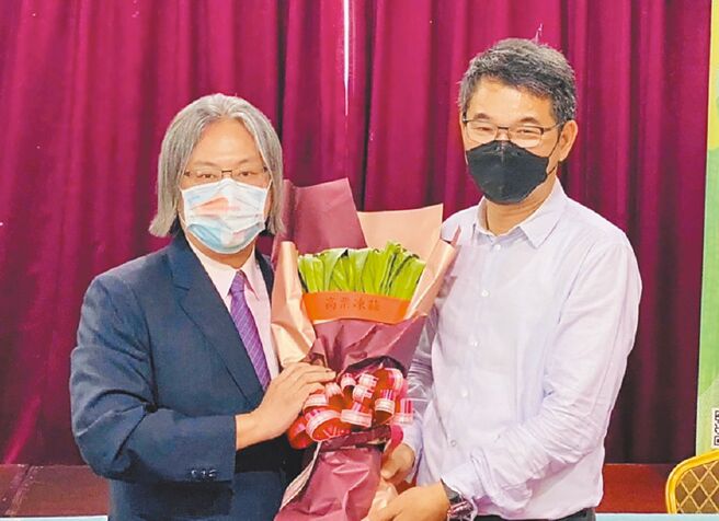 刘建国（右）成立全台物理治疗师后援会，诉求加强云林医疗资源。（刘建国竞选总部提供／张朝欣云林传真）