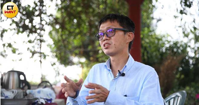 县议员候选人萧禾秦怀疑8大森林乐园业者「有人撑腰」，才助长其嚣张气焰。（图／赵世勋摄）