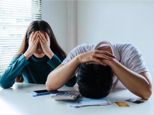 一名男网友最近抱怨岳母很奇葩，夫妻俩因为生两个小孩后缩减孝亲费，却惹岳母不高兴，开始处处找他们要钱。(示意图，达志提供)