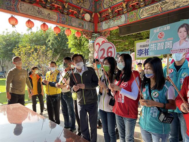 民進黨桃園市長候選人鄭運鵬26日批評張傲慢、聽不進別人的意見。(蔡依珍攝)