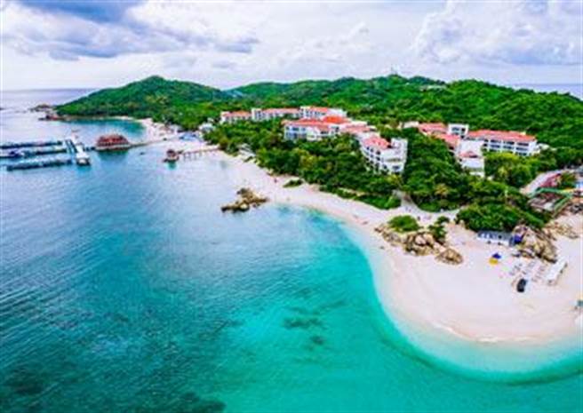 海南将向全大陆发放5300万元人民币旅游消费券。（观察者网）