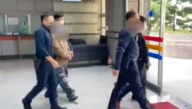 张姓男子打着赖清德的名号诈骗骨董。（翻摄画面）