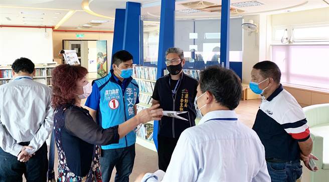 台中市议员李荣鸿与市议员候选人李文杰，今天邀集运动局等单位，举办「大甲日南儿童运动中心」场地会勘，讨论儿童运动中心配置及相关规画。（市议员李荣鸿服务处提供／陈世宗台中传真）