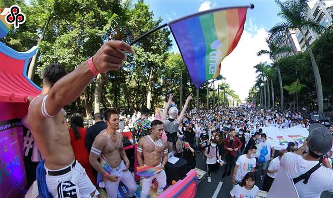 为让候选人支持「同志友善」，彩虹平权大平台设置Pride Watch网站，目前已有将近200位、跨越不同政党的全台县市长、县市议员、乡镇市长、乡镇市民代表、里长等不同职位的候选人。（报系资料照）