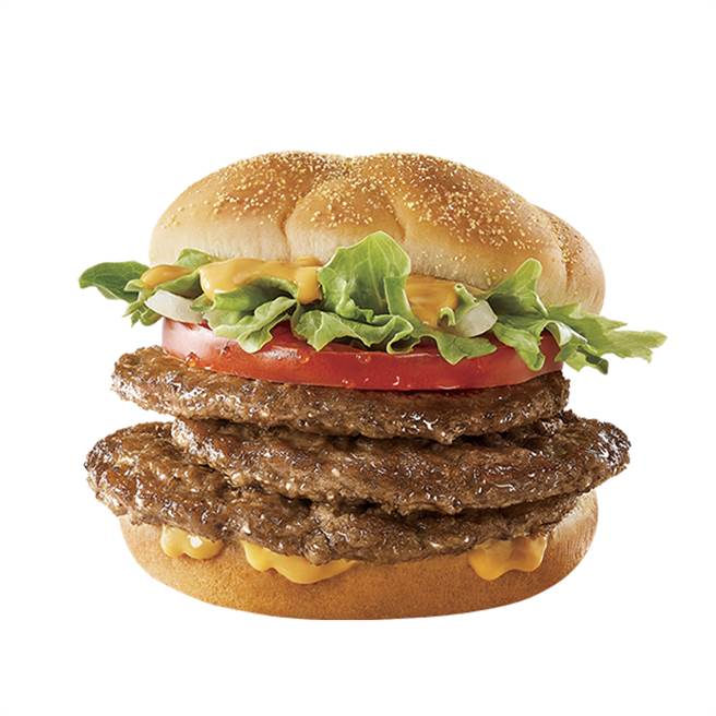 麦当劳「起司三层牛肉堡」含3片牛肉排让口感更扎实，单点110元、地瓜套餐178元。（麦当劳提供）