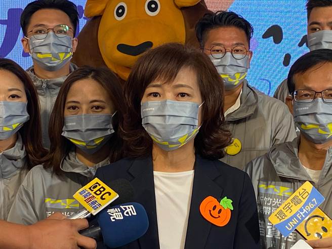 針對高虹安違規兼職爭議，民進黨新竹市長候選人沈慧虹26日表示，「口說無憑，請拿出證據」。（陳育賢攝）
