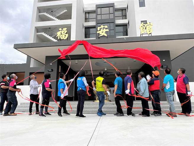 台東縣卑南鄉朝安生命紀念園區新建福安館26日落成。（蔡旻妤攝）