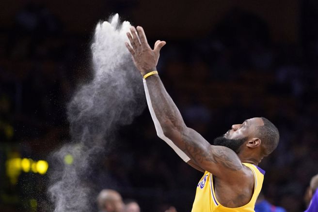 湖人球星詹姆斯。（美联社资料照）