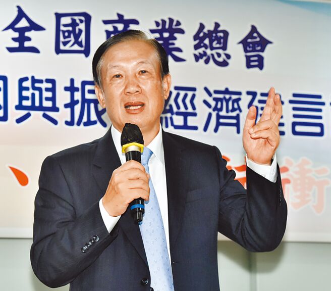 中共二十大落幕，商总主席赖正镒昨日呼吁，两岸松绑航点，建立良好的互动关系。（本报资料照片）