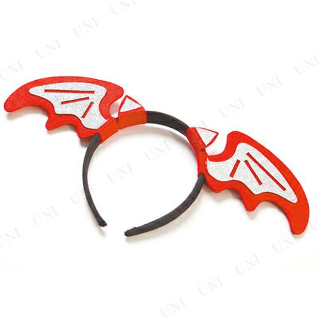 台隆手创馆的蝙蝠髮箍好吸睛，限店贩售，售价280元，特价84元。（台隆手创馆提供）