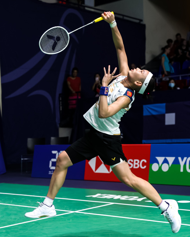 戴资颖（右）法国公开赛首战直落二获胜。（Badminton Photo提供）