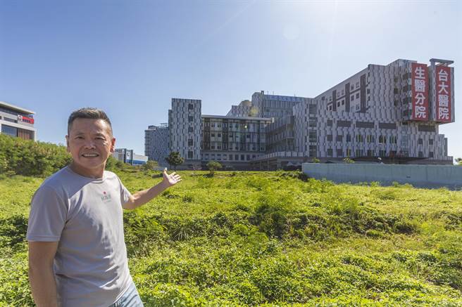 台大生醫醫院第2期研究大樓暨暨國際醫療中心新建工程流標6次，林為洲帶立法院環衛委員會到現場會勘。（羅浚濱攝）