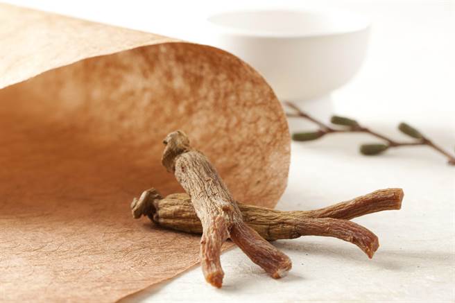 6年根高麗蔘所含人蔘皂苷種類達30多種，具有補氣補力、調節體質等綜效。（本報資料照）