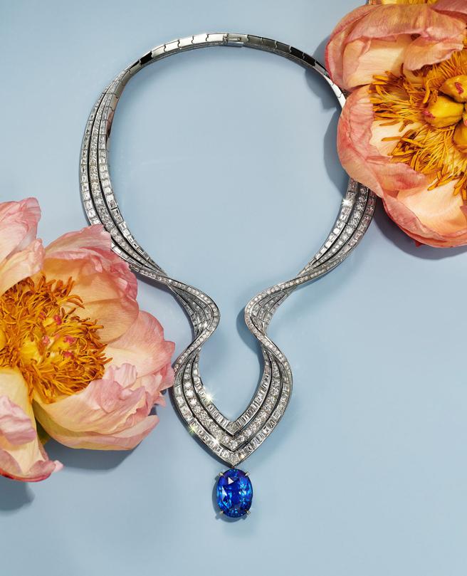 Tiffany Blue Book BOTANICA蓝宝石项炼，主石重逾38克拉未经优化蓝宝石，约1亿元。（Tiffany & Co.提供）