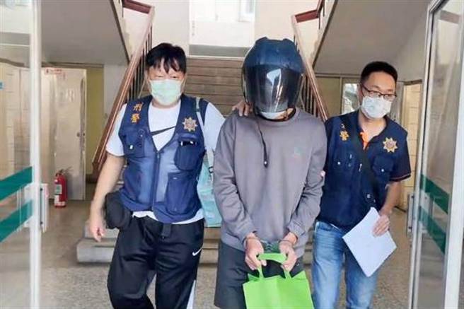 新埔分局不到7小偵破銀樓竊案，逮捕李姓嫌犯。（新埔分局提供／羅浚濱新竹傳真）