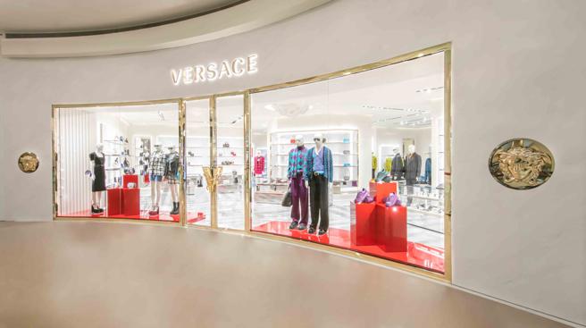 VERSACE 101专门店，位于101购物中心三楼。（VERSACE提供）