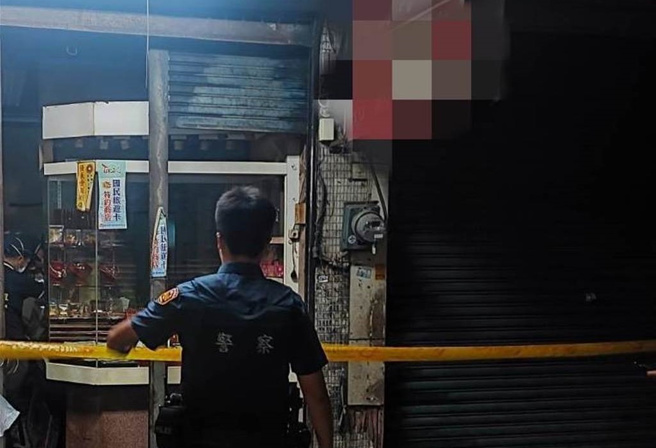 警方封锁银楼，全力追缉犯嫌。（翻摄照片／杨舒婷高雄传真）