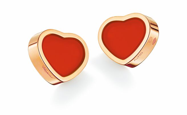 蕭邦My Happy Hearts紅色愛心耳環 ，6萬4000元。（CHOPARD提供）