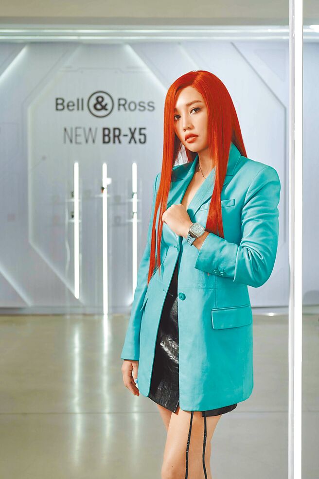 A-Lin昨受邀出席活动，用心打造亮眼造型。（Bell & Ross提供）