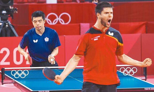 庄智渊（左）又要对战宿敌澳洽洛夫（右）。（本报资料照片）