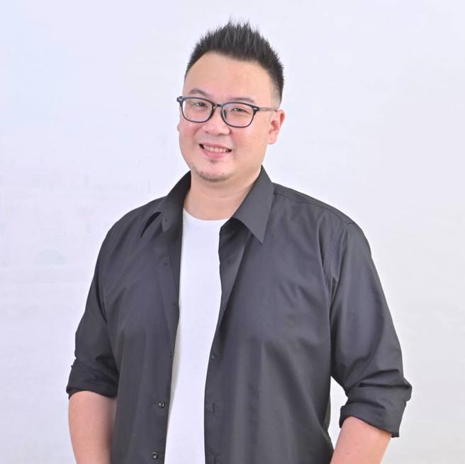 民眾党南投县议员候选人简千翔推荐在南投名间乡开业近40年的口福小吃部。（图 / 翻摄自简千翔脸书）