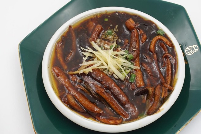 響油鱔糊面是一道江南地區的特色傳統名菜，以鱔魚作為主料製作而成，也是滬菜的代表之一。（圖／朱明甫攝）