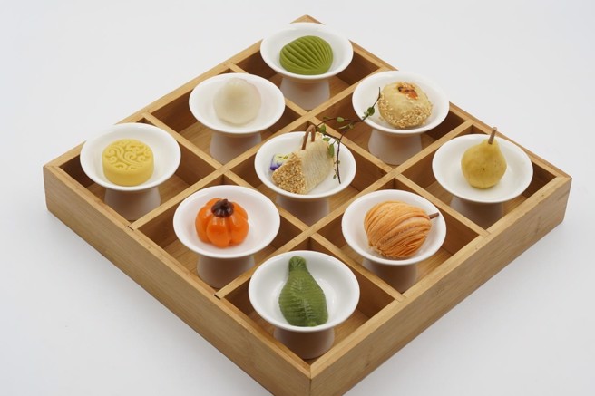 點心套餐九宮格是綠波廊餐廳的著名菜品，吸引不少海內外的客人，聞香而來。（圖／朱明甫攝）