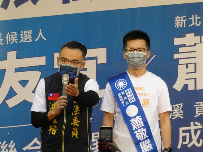 卫福部长薛瑞元、中央流行疫情指挥中心指挥官王必胜昨带队密会民进党台北市长候选人陈时中惹议，国民党文传会主委洪孟楷今批，中华民国官员领人民纳税钱，不是民进党政府养的党官，至个人竞选总部已有行政不中立、公私不分之虞。（周志豪摄）