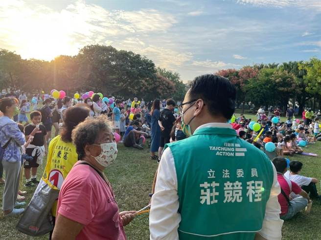 万圣节将到来，台中市北屯区多个社团与社区于30日举办多场万圣节亲子嘉年华活动，邀请民眾一同参加。（庄竞程服务处提供／潘虹恩台中传真）