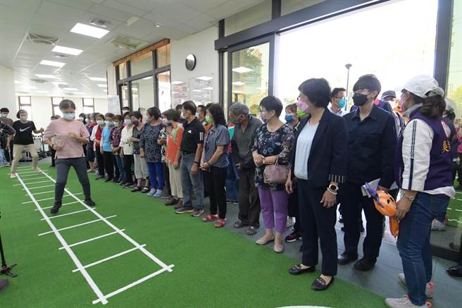 彰化县政府推动整合式长照卫福大楼二林镇卫生所新建大楼暨慈均日照中心28日落成。（吴敏菁摄）