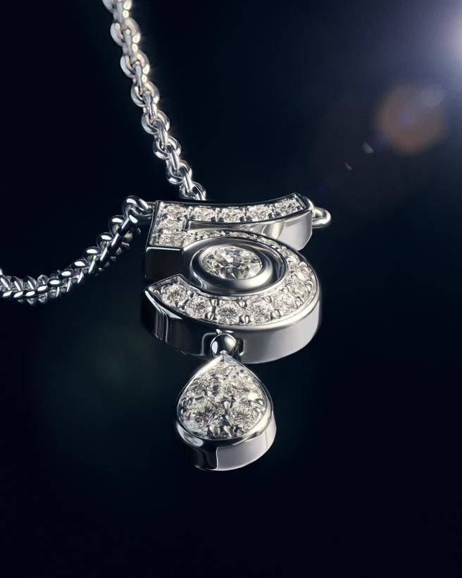 香奈兒ETERNAL No.5 鑽石項鍊，27萬8000元。（CHANEL提供）