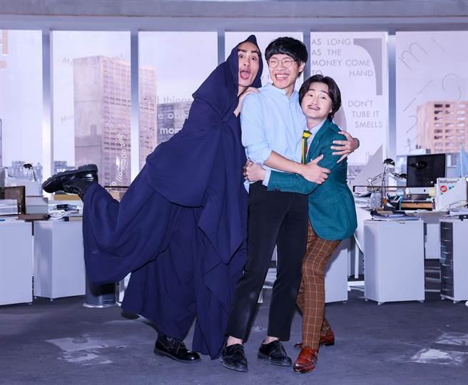 黃宣（左起）、盧廣仲以及旺福小民在《他馬克老闆》有逗趣演出。（羅永銘攝）