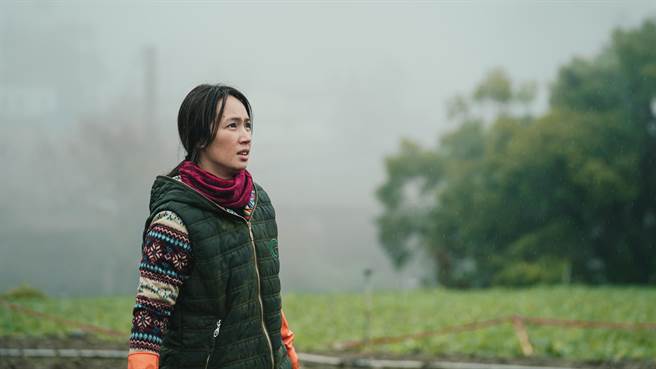 小薰在《哈勇家》化身農婦。（華映提供）