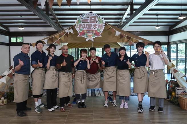 一日料理大赛5组参赛队伍。（麦卡贝网路电视提供）