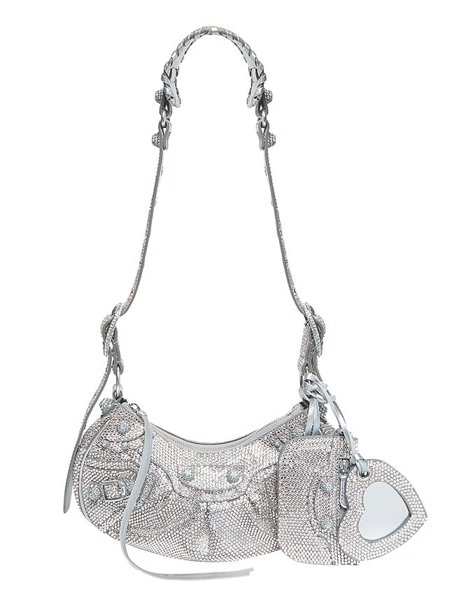 充满水钻的Le Cagole肩下包让蔡诗芸念念不忘，售价22万元。（Balenciaga提供）