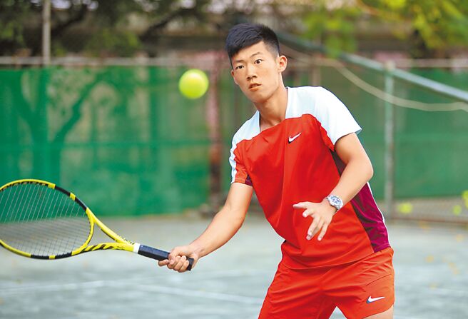 曾俊欣直接取的2023澳网会内赛参赛资格。（资料照／李弘斌摄）