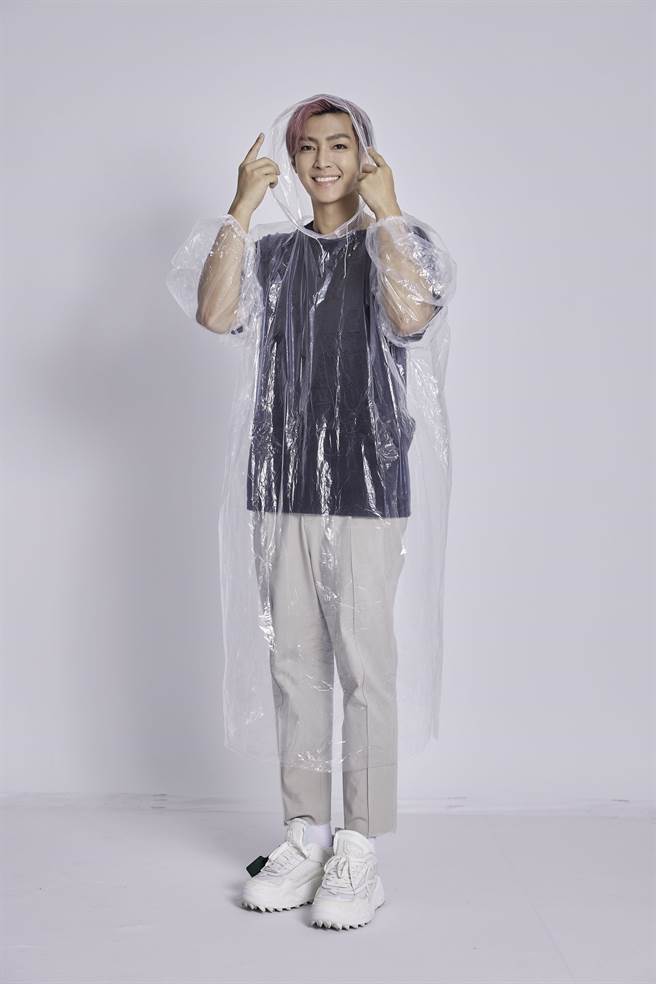 炎亞綸下月開唱，近日率先釋出周邊商品，掀起粉絲熱議。（晴空鳥提供）