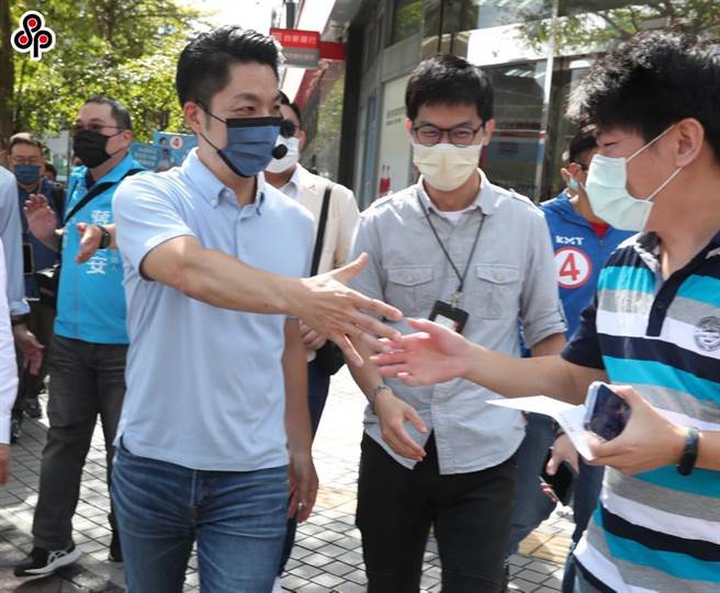 蔣萬安酸陳時中，「沒有人剝奪他的交友權利，他卻剝奪施打高端台灣人民出國的機會。」（本報資料照片）