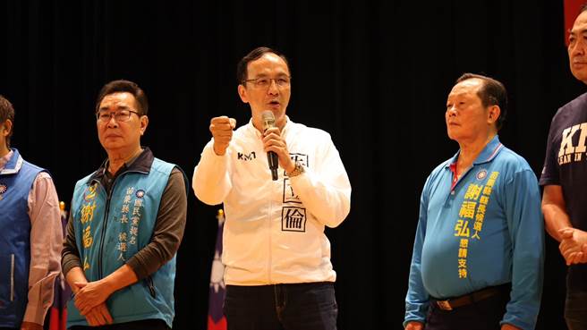 国民党主席朱立伦呼吁蓝军最后阶段一定要支持2号谢福弘。（谢福弘竞总提供／谢明俊苗栗传真）