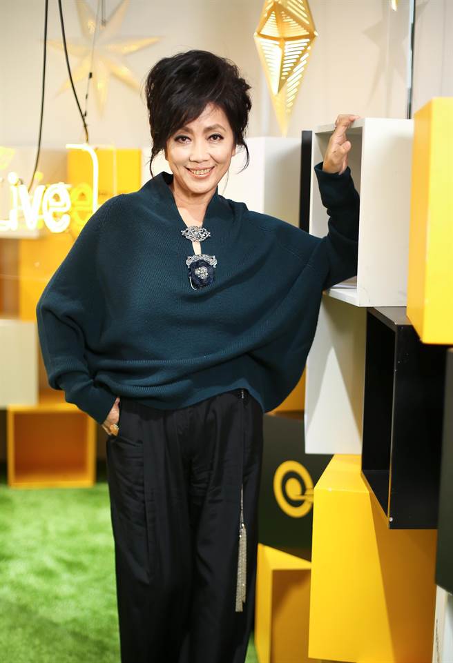 齐豫最近为演唱会控制饮食，也开始练歌、安排歌单。（陈俊吉摄）