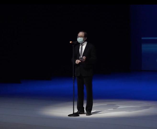 臺艺大校长陈志诚于校庆晚会致词。(实习记者刘乡雨摄)