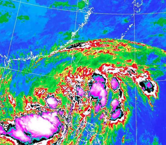 今晚起至周二奈格颱风外围环流影响及东北季风增强，共伴效应发威。(翻摄自气象局)