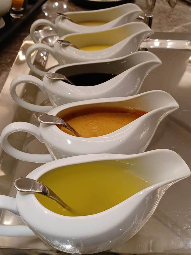 台中新開店「Le Goût樂葵法式鐵板燒」，以多款法式經典醬汁搭配海陸食材，讓鐵板料理呈現新的風味與視覺。(陳韻萍攝)