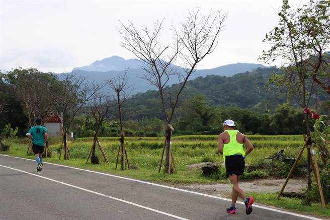2022南庄山水節暨慢城山水馬拉松今天開跑。（苗栗縣政府提供／李京昇苗栗傳真）