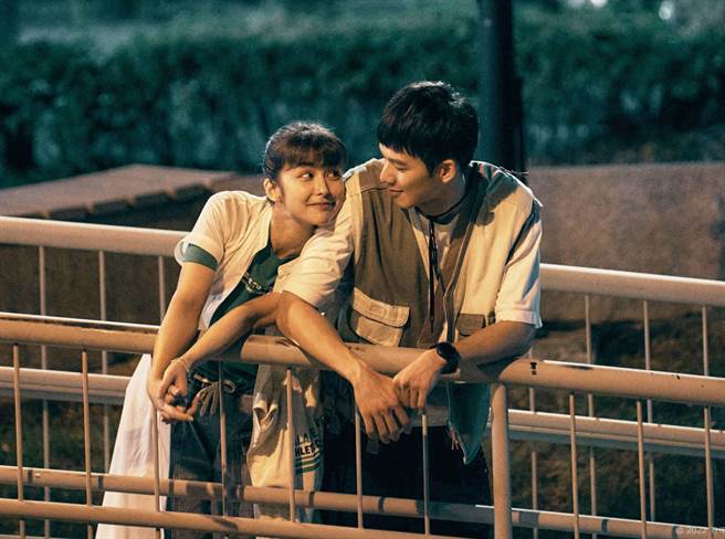 吴念轩、夏胧展开人仙恋。（卫视中文台提供）