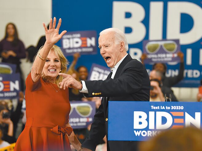 拜登表示，万一共和党夺下国会控制权，就会推翻他就任迄今推动的平价医疗措施。（中新社）